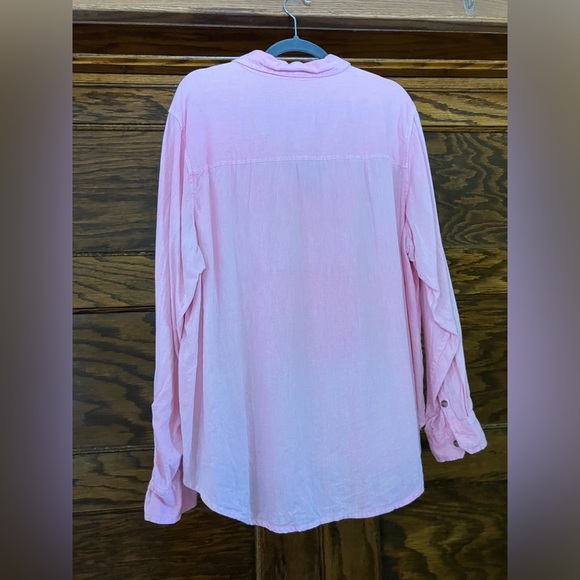 Universal threads bright pink classic button down in size XXL - Picture 2 of 5